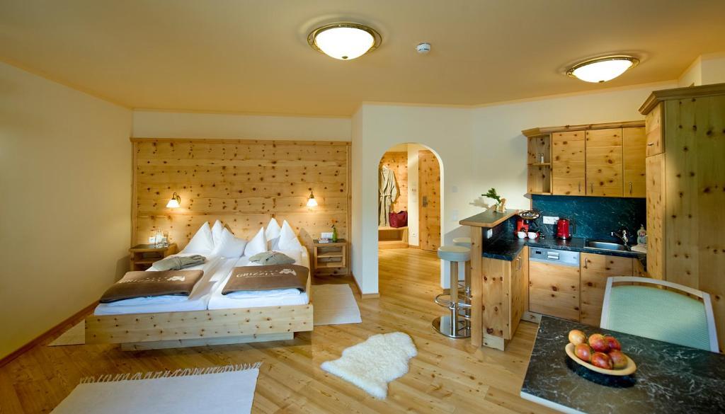 Grizzly Sport & Motorrad Resort سانكت مارغارثين إم يونغاو المظهر الخارجي الصورة